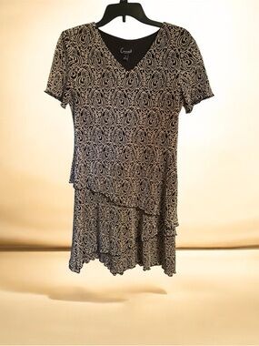 Connected Apparel Black & Cream Asymmetrical Tiered V-Neck Dress